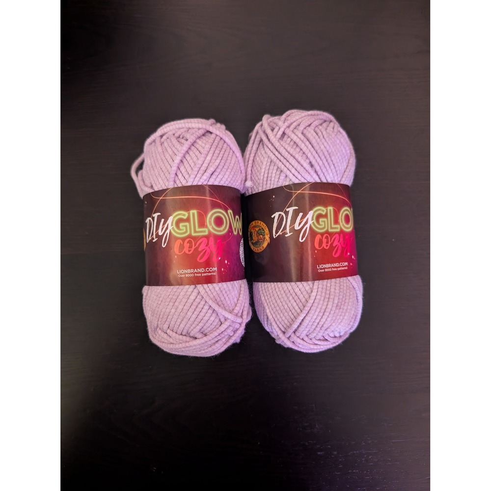 Lion Brand DIY Glow Cozy Yarn Lilac Purple Glow in the Dark 2 Skeins 148AJ 78yd
